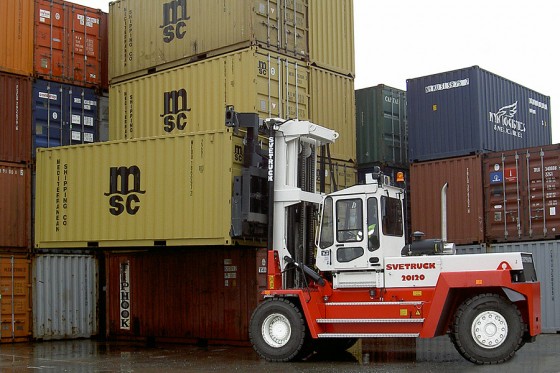 SVETRUCK 18-30 tons forklifts is suitable for port-, terminal- and stevedoring companies.