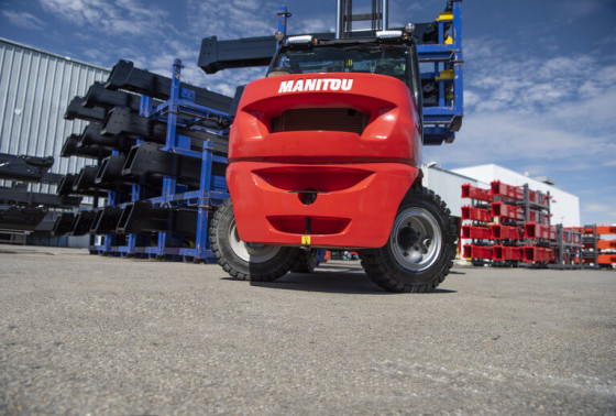 MANITOU MSI series forklift trucks – move easily in mixed environments.