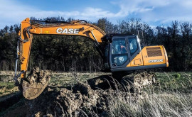 CASE CX160E Crawler excavator.