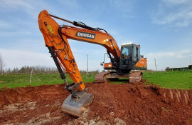 DOOSAN pristatė naująjį DX225LC-7X – pirmąjį kompanijos išmanųjį vikšrinį ekskavatorių