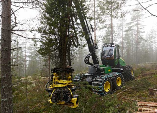 Miško technika – medkirtės JOHN DEERE 1070G