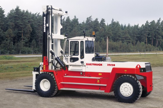 30-52 tons heavy range of SVETRUCK forklift.