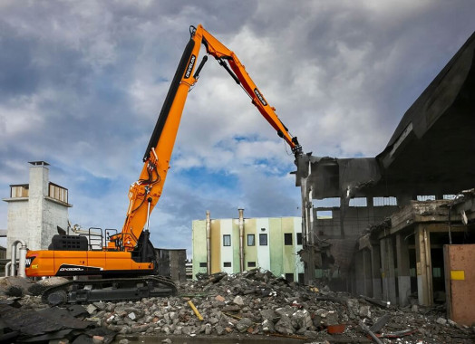 DEVELON Demolition Excavators DX530DM-7