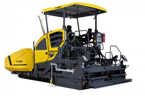 BOMAG paver 