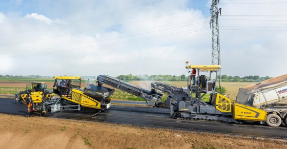 BOMAG feeder.