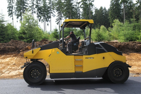 BOMAG Asphalt Pneumatic Tyred Roller