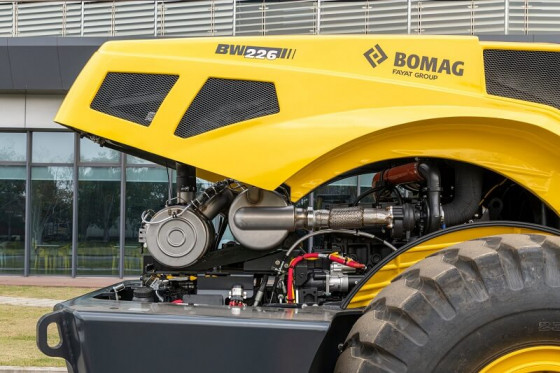 BOMAG Single drum rollers engine