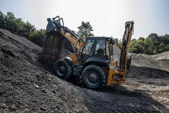CASE 695SV backhoe loaders – power and exceptional economy. 