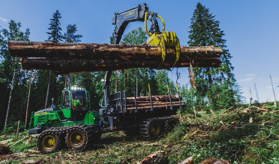 JOHN DEERE forwarder’s 1210G