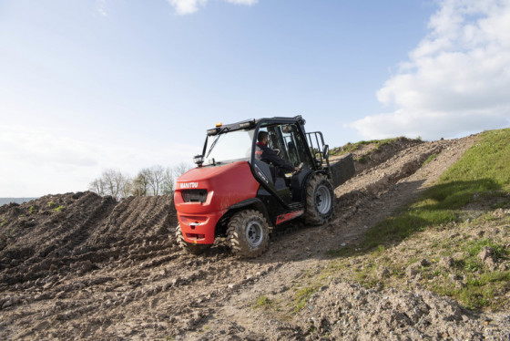 Work on any type of ground with the MANITOU MC series all-terrain forklift trucks. 