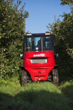 MANITOU MC series forklift trucks – handling operations whatever your sector of activity.