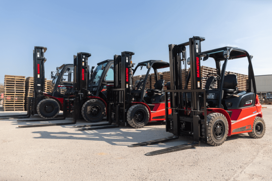 MANITOU MI series forklift trucks. Different lifting capacities (from 1.5 to 10 tons).