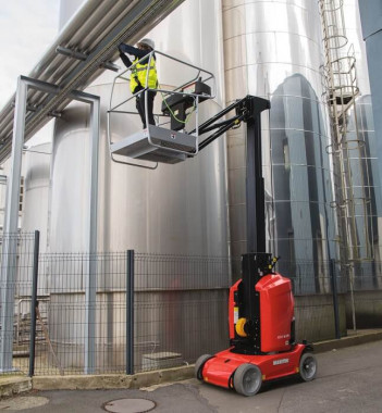 MANITOU VJR vertikalios stiebinės kėlimo platformos pasižymi kompaktiškumu ir manevringumu.