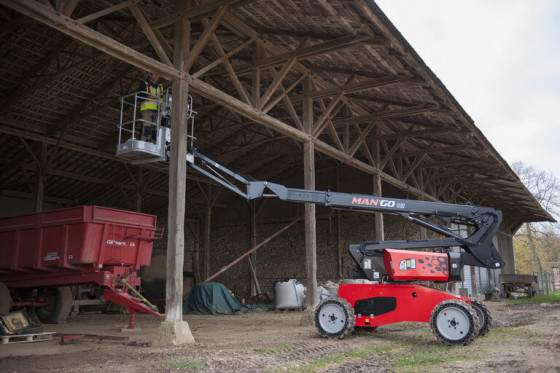 Articulated aerial platforms