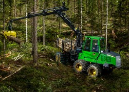 JOHN DEERE 1110G  – vidutinio dydžio medvežės