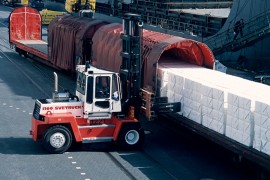 10-14 tonų šakiniai krautuvai SVETRUCK efektyviam darbui.