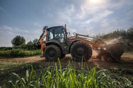 CASE backhoe loaders – powerful performance and exceptional economy. 