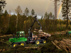 JOHN DEERE medium-sized forwarder – 1110G