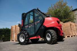 MC series all-terrain forklift trucks – "INTRAC Lietuva".