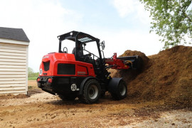 MANITOU šarnyrinis krautuvas - Jūsų ūkio pagalbininkas.