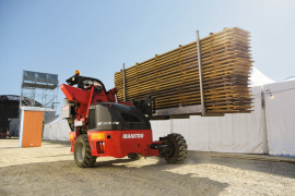TMM series truck-mounted MANITOU forklift. Capacity – 2-2,7 t, lifting height up to 3.45 m.