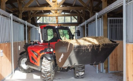 MANITOU ULM series telescopic loader in work